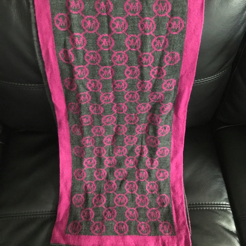 Michael Kors scarf